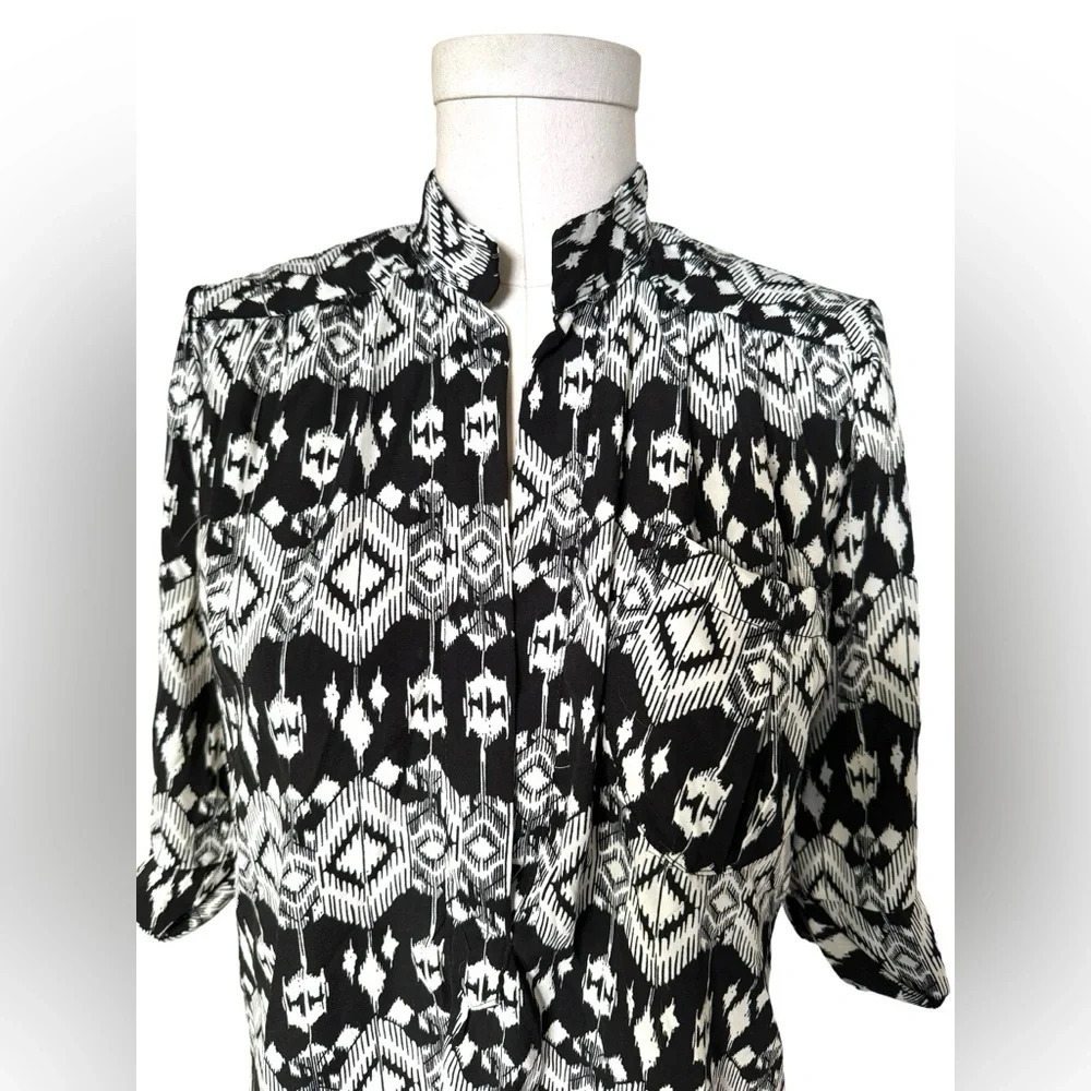 Ikat blouse with rolled sleeves in black and white tunic Lucy Lucy Love - Picture 3 of 9